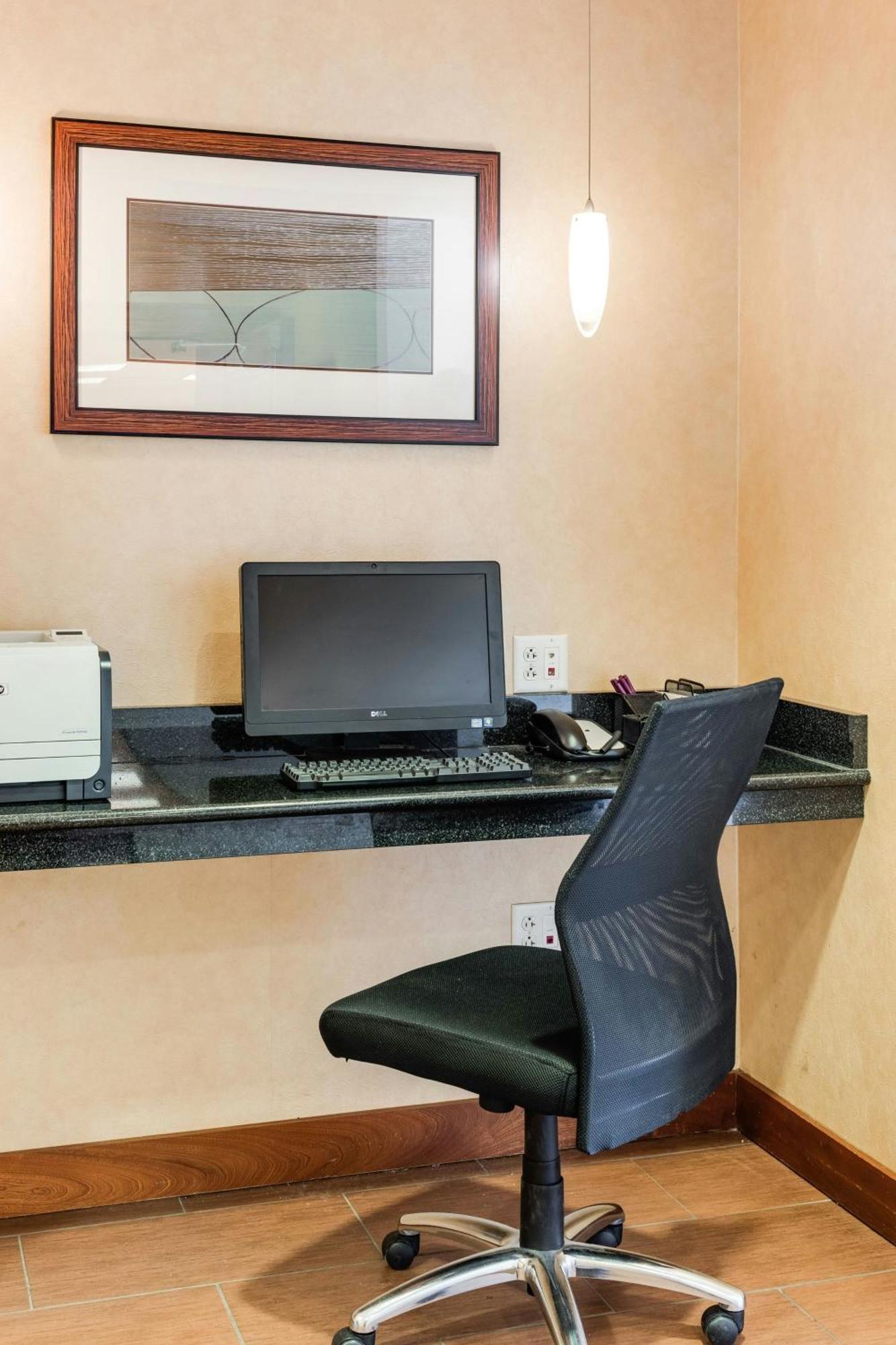 By Marriott Auburn
